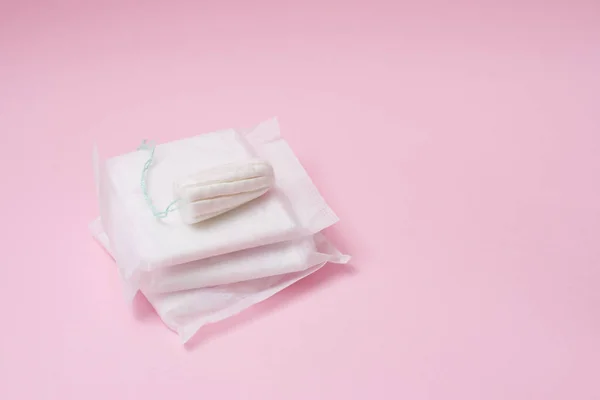 Menstrual Tampon Pads Pink Background Menstruation Time Hygiene Protection Copy — Stock Photo, Image