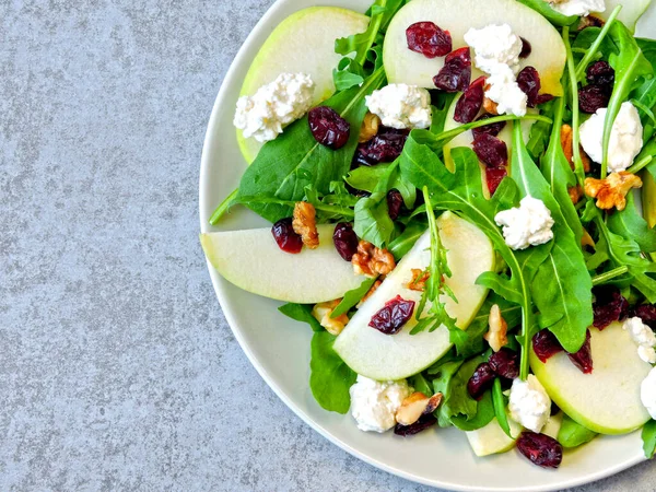 Apfelsalat Mit Rucola Quark Und Getrockneten Preiselbeeren Salat Für Keto — Stockfoto