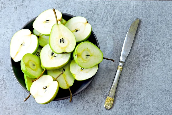 Pere Fresche Succose Una Ciotola Mezze Pere Una Ciotola Raccolta — Foto Stock