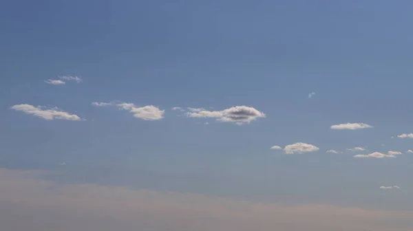 봄파란 구름의 — 스톡 사진