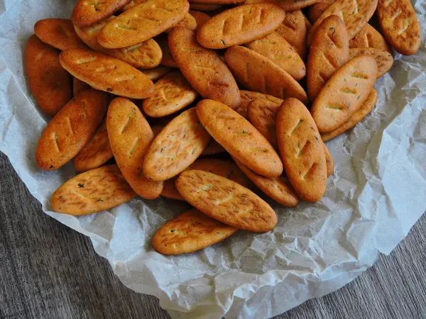 Baguette Crackers Atas Kertas — Stok Foto