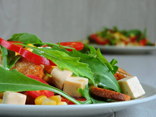 Salada Queijo Pimenta Milho Arugula — Fotografia de Stock