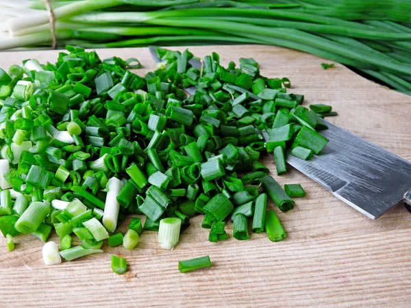 Cipolla Verde Affettata Tagliere Coltello Affettare — Foto Stock