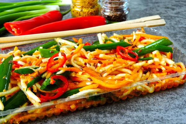 Salada Verduras Marinadas Com Cebolas Verdes Estilo Chinês Legumes Fermentados — Fotografia de Stock