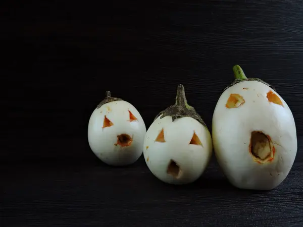 Légumes Effrayants Halloween Aubergine Blanche Pour Halloween Légumes Fantômes Halloween — Photo