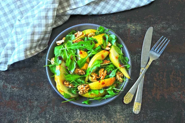 Cuenco Comida Saludable Ensalada Con Rúcula Pera Nuez Cuenco Vegano — Foto de Stock