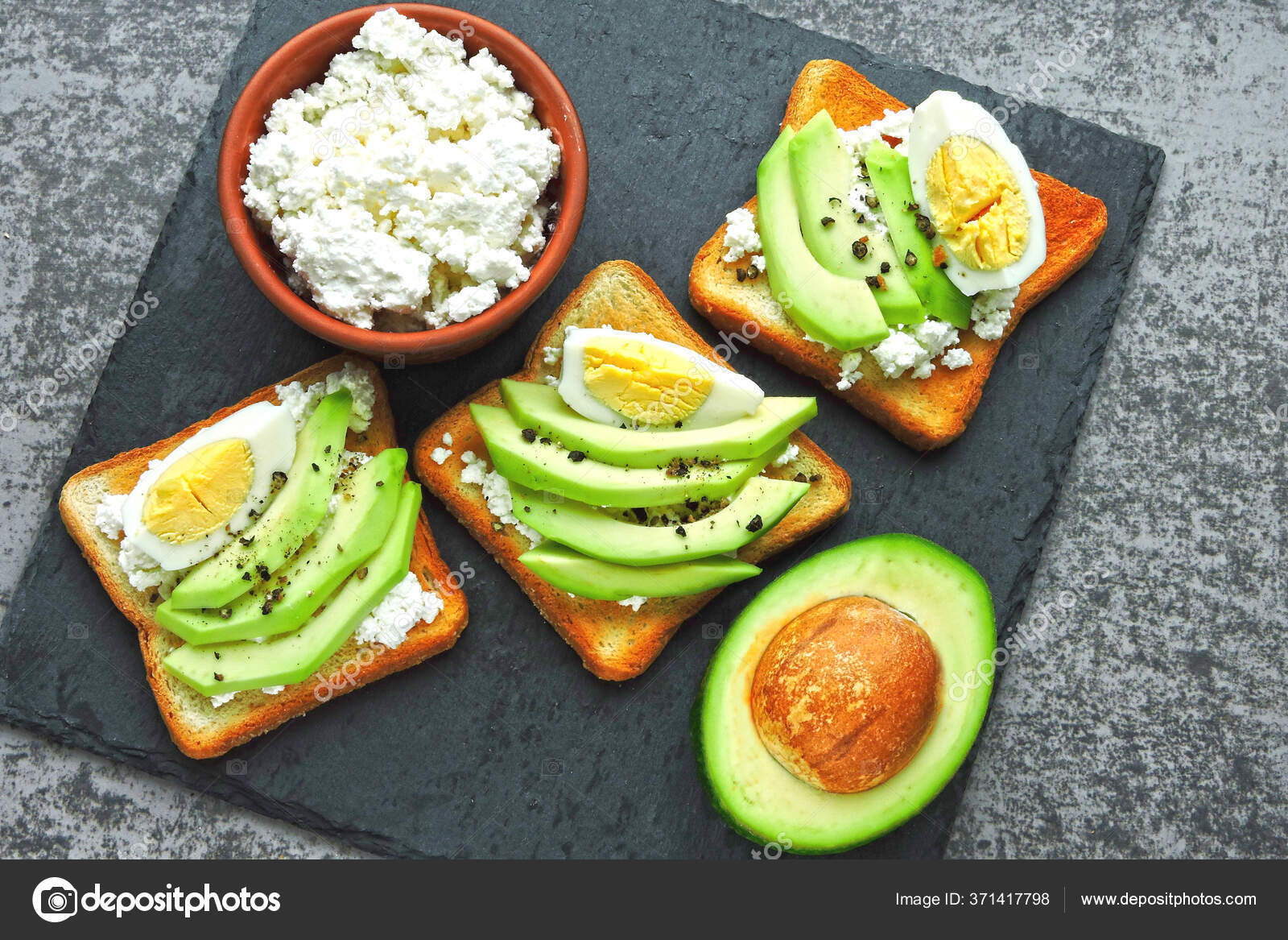 Healthy Cottage Cheese Avocado Toast Egg Keto Diet Keto Snack — Stock
