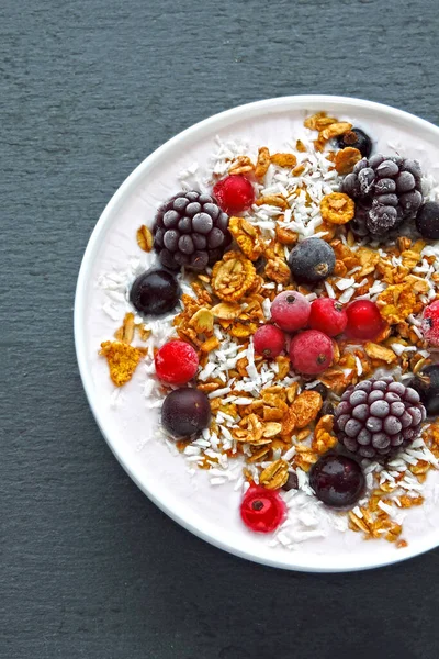 Friska Frukostskål Med Yoghurt Granola Och Bär Keto Diet Begreppet — Stockfoto