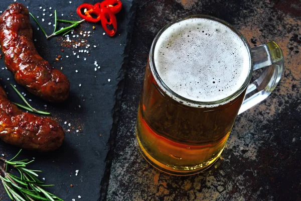 Grilled Sausages Dark Stone Board Glass Beer Juicy Delicious Fried — Stock Photo, Image