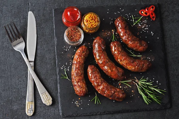 Grilled Juicy Munich Sausages Spices Black Stone Board Bavarian Grilled — Stock Photo, Image