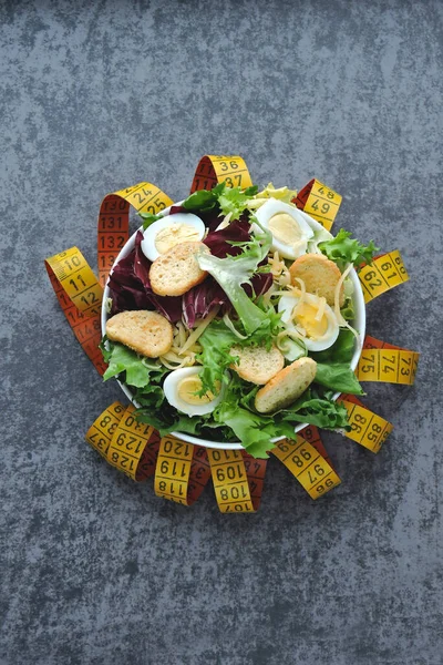 샐러드와 잎입니다 섭취에 체중을 줄이는 — 스톡 사진