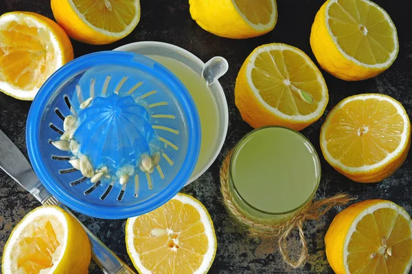 Limone Fresco Limoni Estrattore Succo Agrumi Concetto Perdita Peso Con — Foto Stock