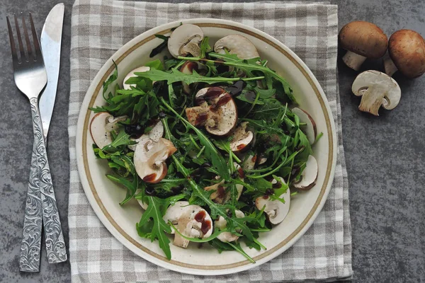 Insalata Sana Con Rucola Champignons Crudi Ricetta Vegana Cruda Insalata — Foto Stock