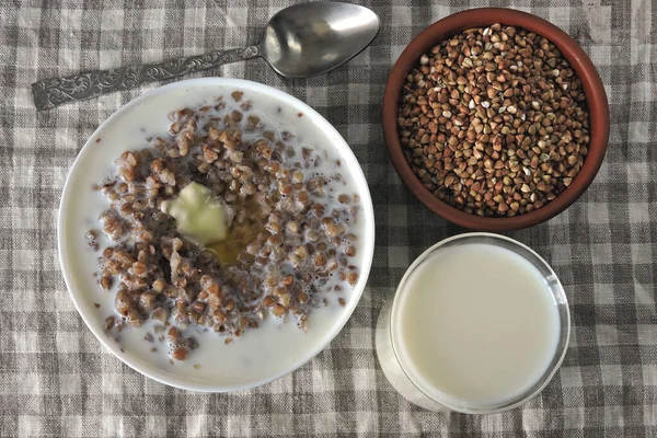 Гречневая Каша Молоком Здоровый Завтрак — стоковое фото
