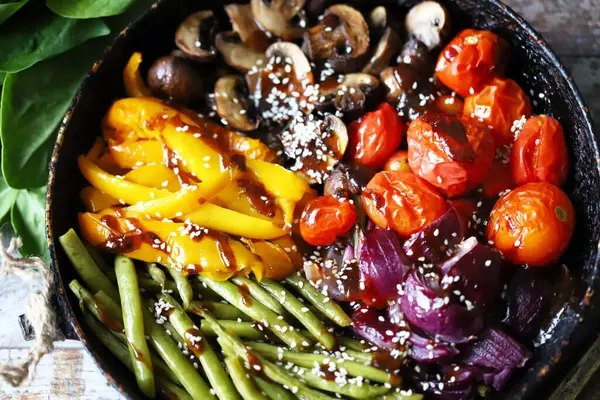 Набор Овощей Запеченных Кастрюле Здоровое Питание Веганская Еда — стоковое фото