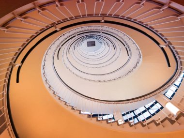 deniz feneri beyaz Spiral merdiven görünümünü