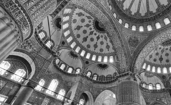 蓝色清真寺的内部苏丹亚特耶希尔 伊斯坦布尔土耳其 — 图库照片