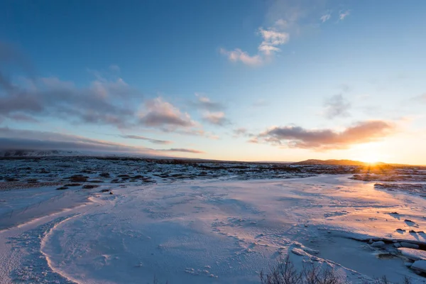 Pôr Sol Tundra Icelandênica Com Neve Gelo — Fotografia de Stock