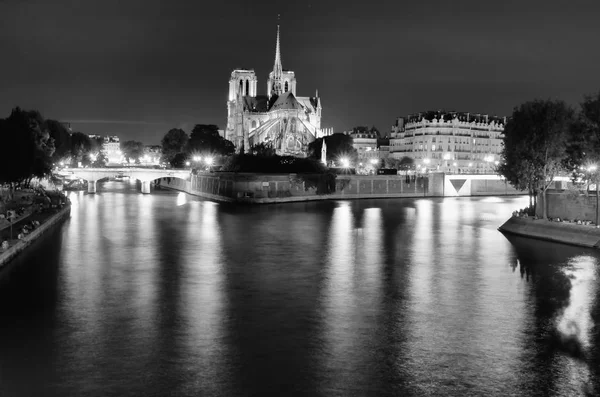 Işıklı Notre Dame Katedrali Gece Paris Fransa — Stok fotoğraf