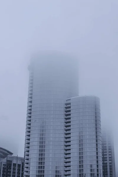 Wolkenkratzer von Chicago im Nebel — Stockfoto