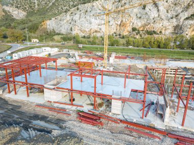 Şehir merkezinin inşaat manzarası