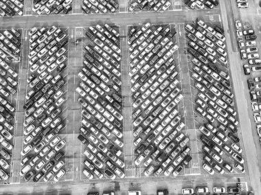 Gümrük otoparkının hava görüntüsü.