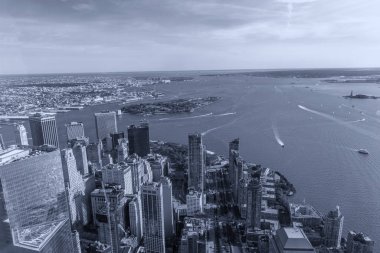 Manhattan 'ın aşağısındaki gökdelenlerin hava manzarası