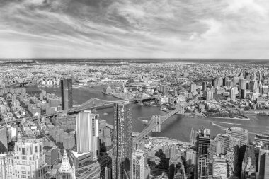 Köprüleri ile Manhattan hava görünümü, Brooklyn Köprüsü ve Manh