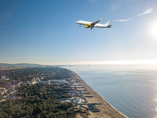 Letecký pohled na letadlo při přistání — Stock fotografie