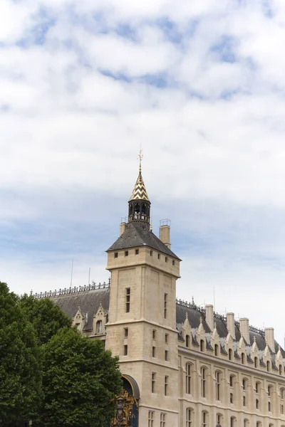 कैसल Conciergerie पूर्व शाही महल और जेल, पेरिस, फ्रा — स्टॉक फ़ोटो, इमेज