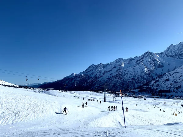 Dolomiten, einer der schönsten Orte der Welt zum Skifahren — Stockfoto