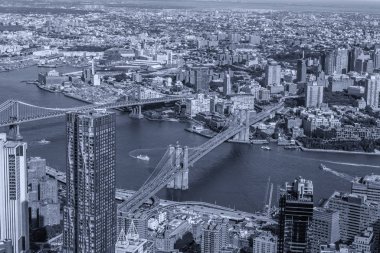 Köprüleri ile Manhattan hava görünümü, Brooklyn Köprüsü ve Manh
