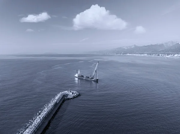Вид з повітря на безпілотник морського днопоглинаючого судна — стокове фото