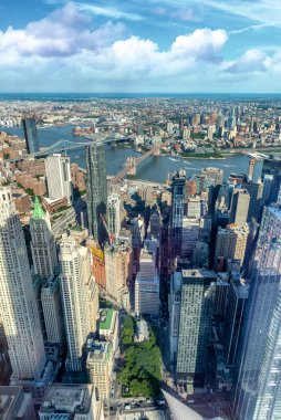 Köprüleri ile Manhattan hava görünümü, Brooklyn Köprüsü ve Manh
