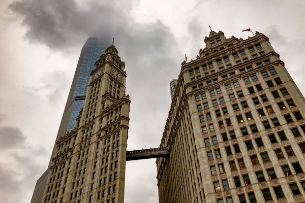 Oude Nieuwe Wolkenkrabbers Chicago — Stockfoto