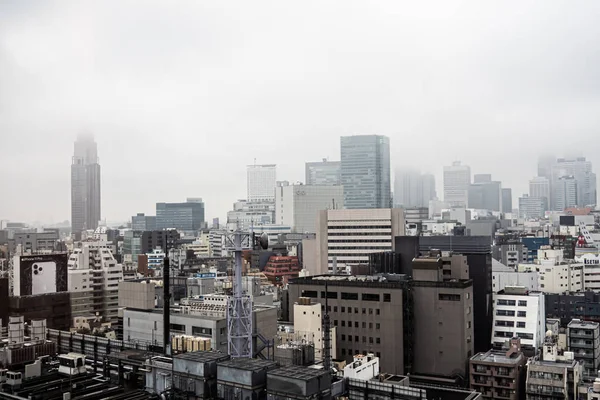 Japão / Tóquio - 29 de outubro de 2019: arranha-céus Shinjuku — Fotografia de Stock