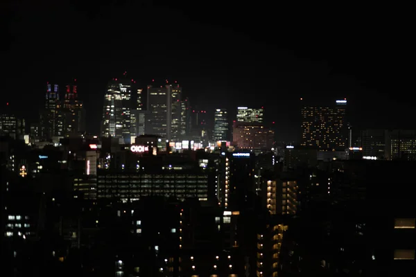 Japan / Tokio - 29. Oktober 2019: Shinjuku Wolkenkratzer Skyline b — Stockfoto