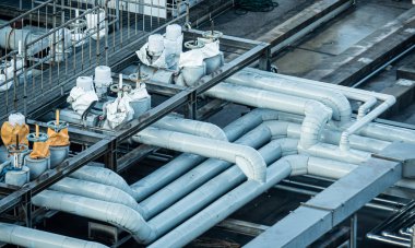 Boru hattı mühendislik sistemi inşa ediliyor. Arşiv için arkaplan