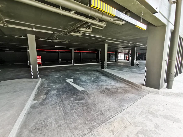 Wejście Garażu Budynku Koncepcja Ekoświata Ruchu Automatyki — Zdjęcie stockowe