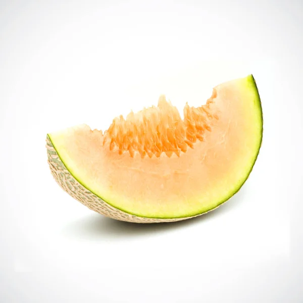 Kantaloupe Melon, med orange kött på White Blackground. — Stockfoto