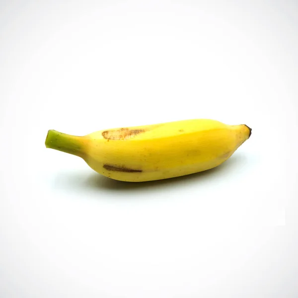 Angebaute Banane isoliert auf weißem Hintergrund. — Stockfoto