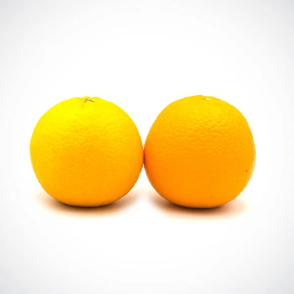 Orange, frukt Surt smak på en vit bakgrund. — Stockfoto