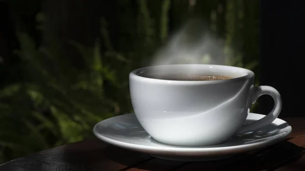 Kaffeetasse Und Untertasse Dass Der Kaffee Der Tasse Auf Einem — Stockfoto