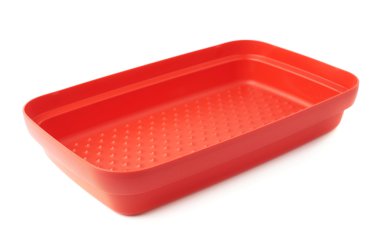 Beyaz arka plan üzerinde izole kırmızı plastik gıda kabı