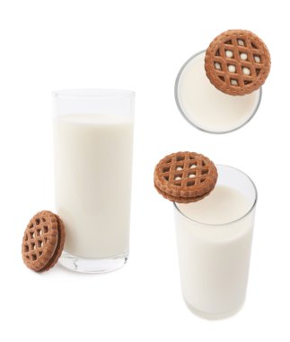 Bardak süt ve kurabiye beyaz arka plan üzerinde izole