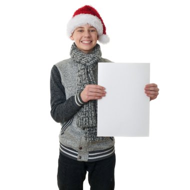 Sevimli genç çocuk beyaz izole arka plan üzerinde gri süveterli