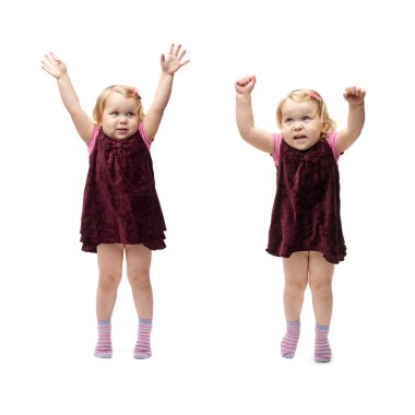 İzole beyaz arka plan üzerinde duran genç kız