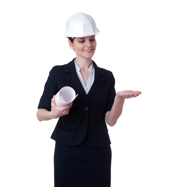 Mujer de negocios sonriente de pie sobre fondo blanco aislado — Foto de Stock