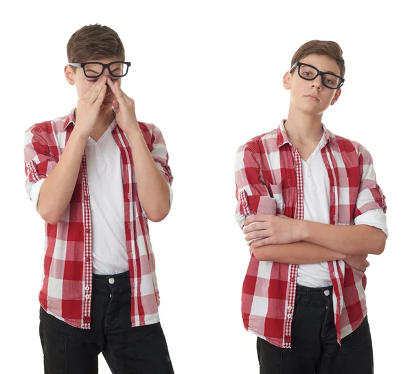 Sevimli genç çocuk beyaz izole arka plan üzerinde