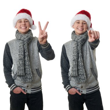 Sevimli genç çocuk beyaz izole arka plan üzerinde gri süveterli